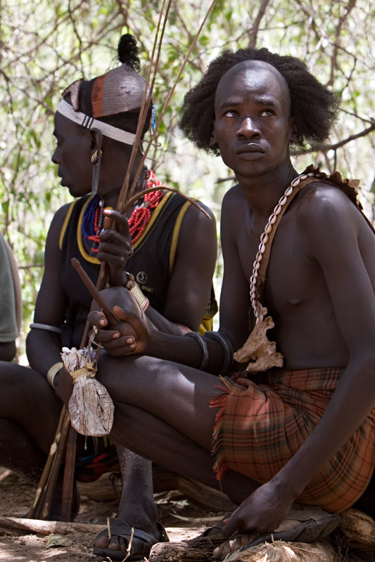 138   Hamar man waiting before he has to jump across the bulls